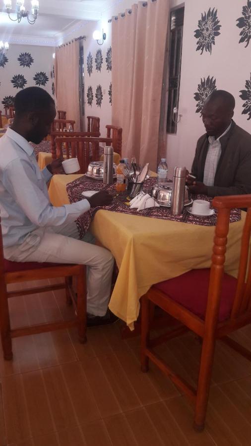 Kigezi Gardens Inn Kabale Екстер'єр фото