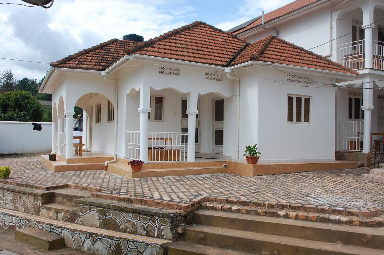 Kigezi Gardens Inn Kabale Екстер'єр фото
