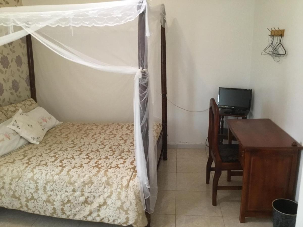 Kigezi Gardens Inn Kabale Екстер'єр фото