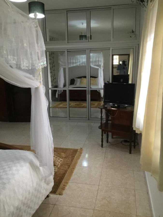 Kigezi Gardens Inn Kabale Екстер'єр фото